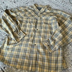 EUC XXL Eddie Bauer lightweight button up shirt